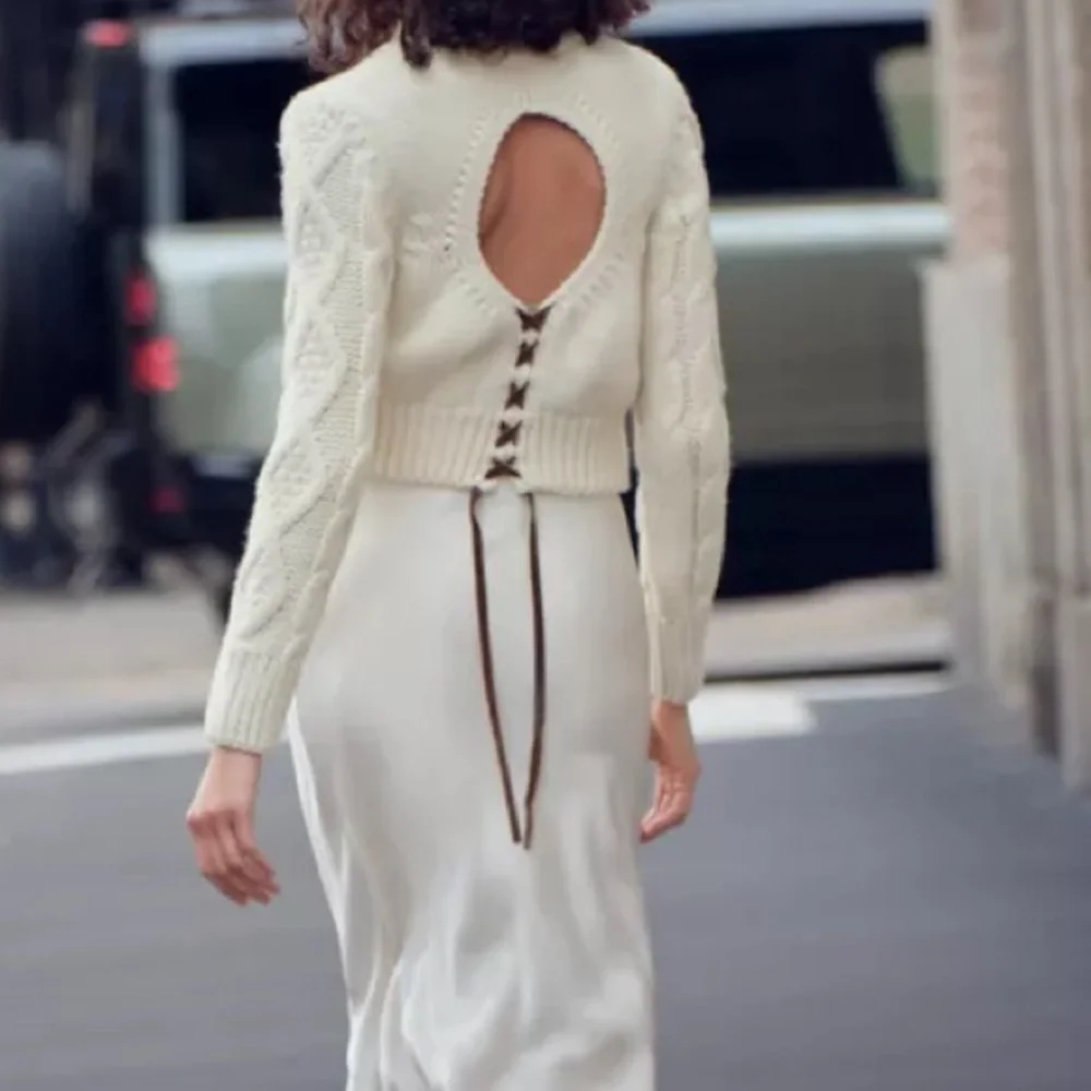 ZARA OPEN BACK CABLE KNIT SWEATER. Ivory. Size M
